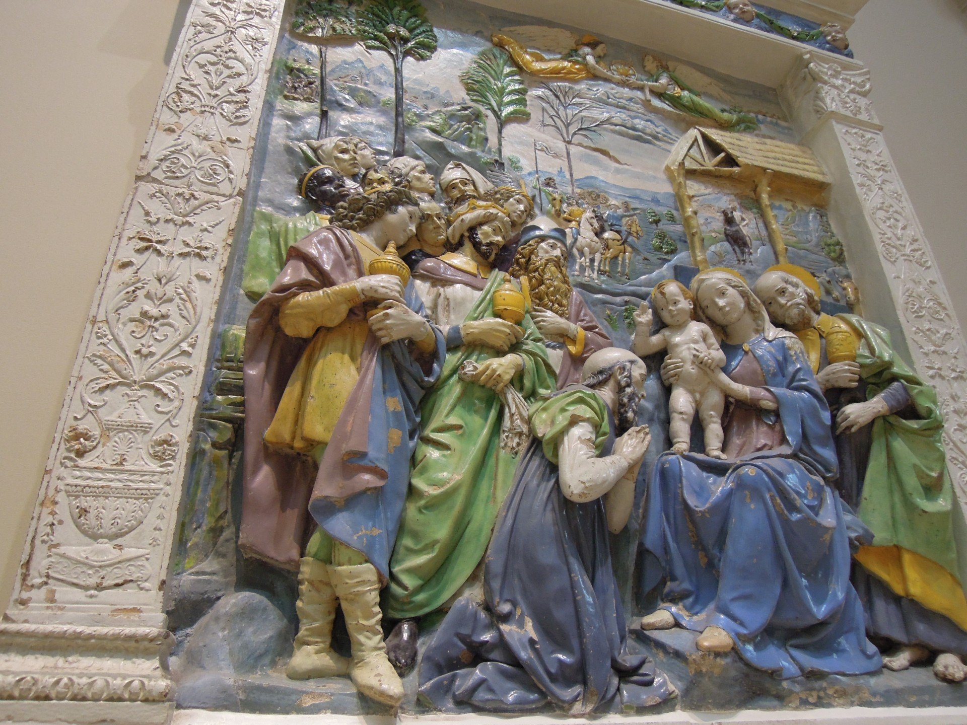 "The adoration of the King", about 1500-10, Enamelled terracotta, Andrea Della Robbia, 1435-1525