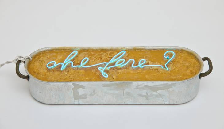 Mario Merz, Che Fare?, 1968-73. Aluminium, wax and neon lights, 125 x 668 x 191 mm, 2.8 kg. Courtesy of Tate / National Galleries of Scotland.