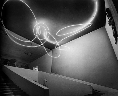 Lucio Fontana, Neon structure for the IX Triennale of Milan, 1951.