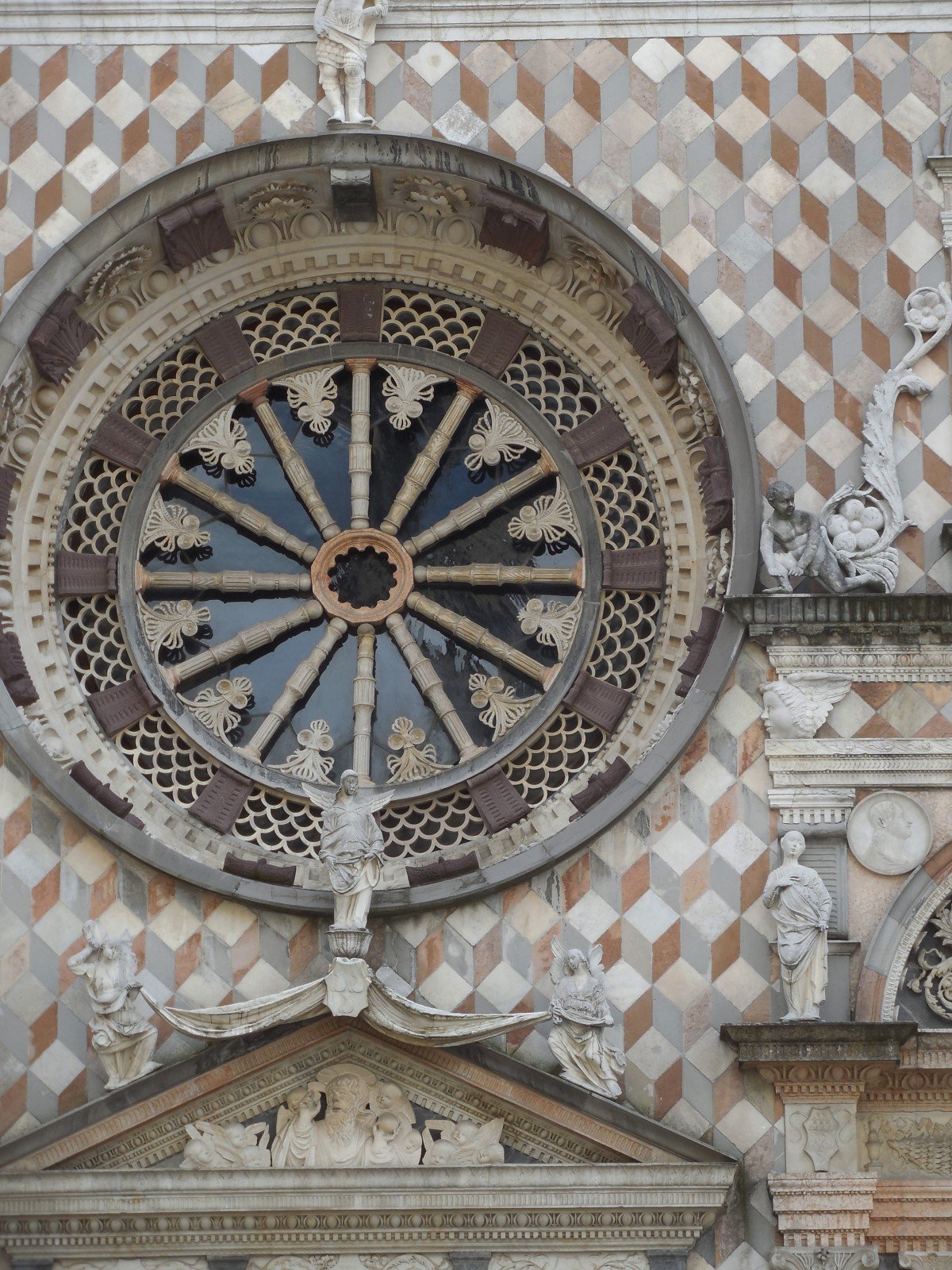 Bergamo, Basilica di Santa Maria Maggiore, detail of the facade