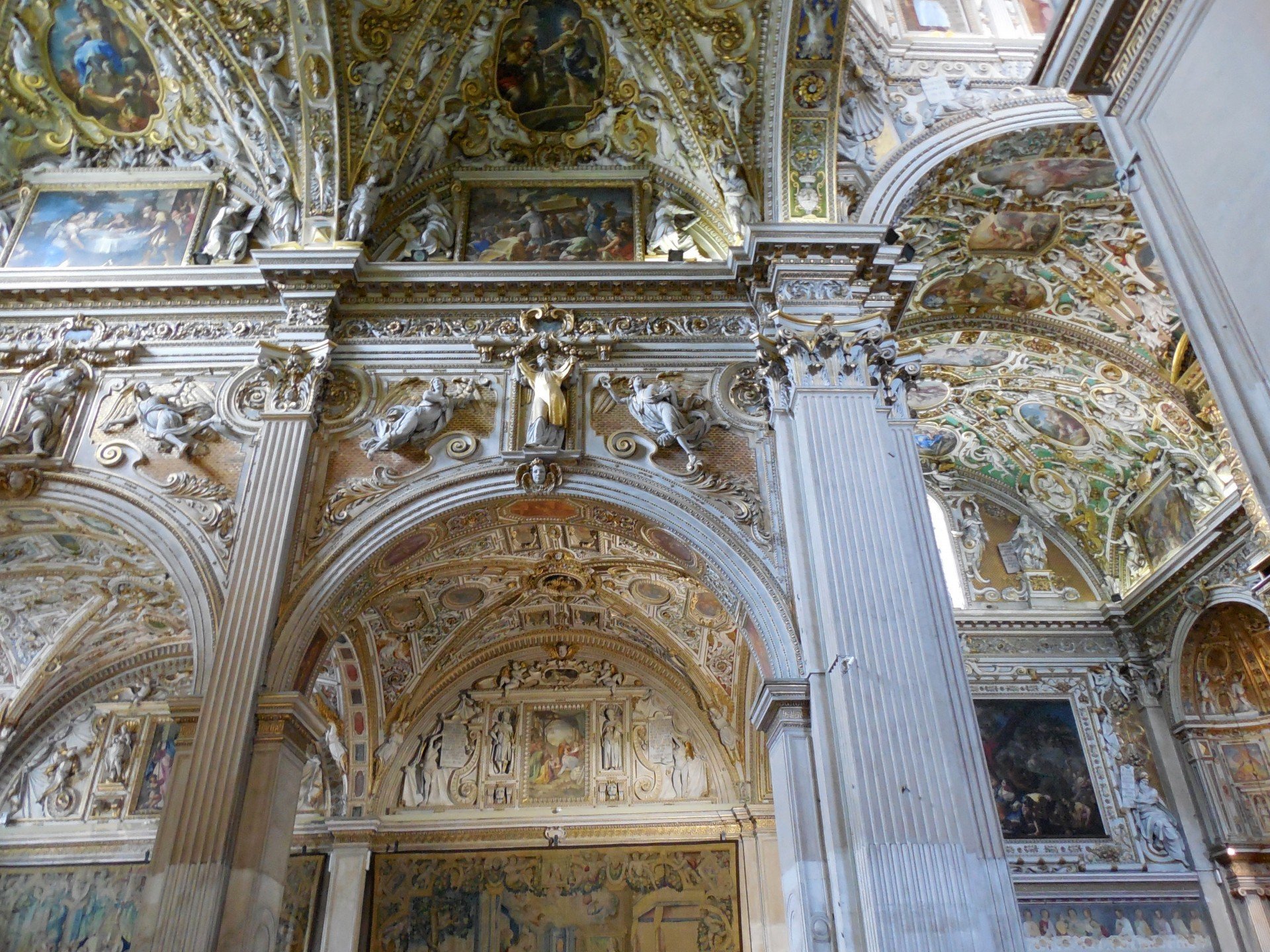 Bergamo, Basilica di Santa Maria Maggiore, interior