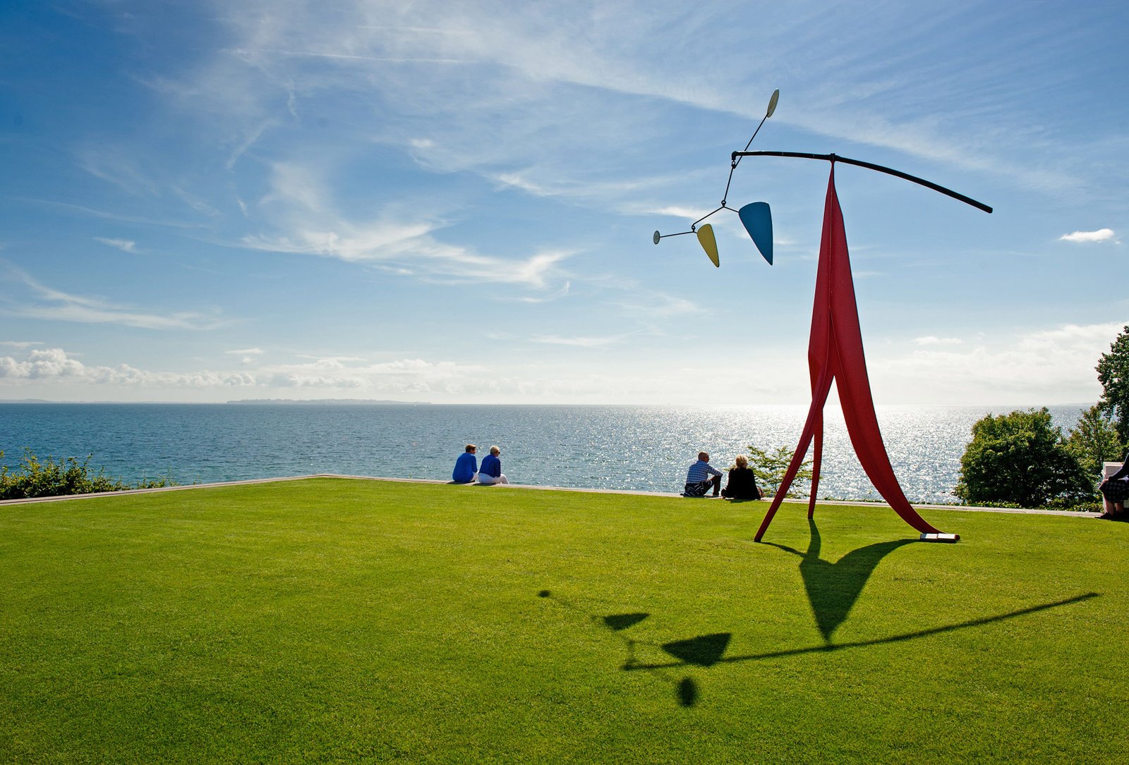 Late summer at the Sound and Louisiana Museum of Modern Art, Denmark.
Ph: Kim Hansen
Credit: Lousiana Museum of Modern Art.