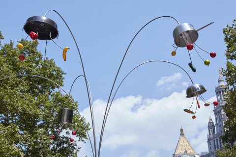 B. Wurtz, Kitchen Trees, 2018 (detail). Stainless steel frame with powder coated colanders, aluminum and stainless steel pots and pans, and plastic fruits and vegetables. Courtesy of the artist; Metro Pictures, New York; Kate MacGarry, London; Maisterravalbuena Madrid/Lisboa; Richard Telles Fine Art, Los Angeles. Photo: Jason Wyche, Courtesy of Public Art Fund, NY.