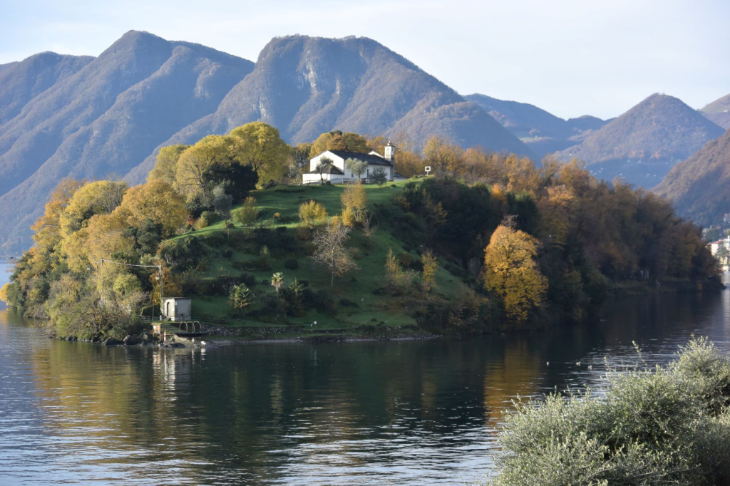 cosa vedere a como architettura romanica